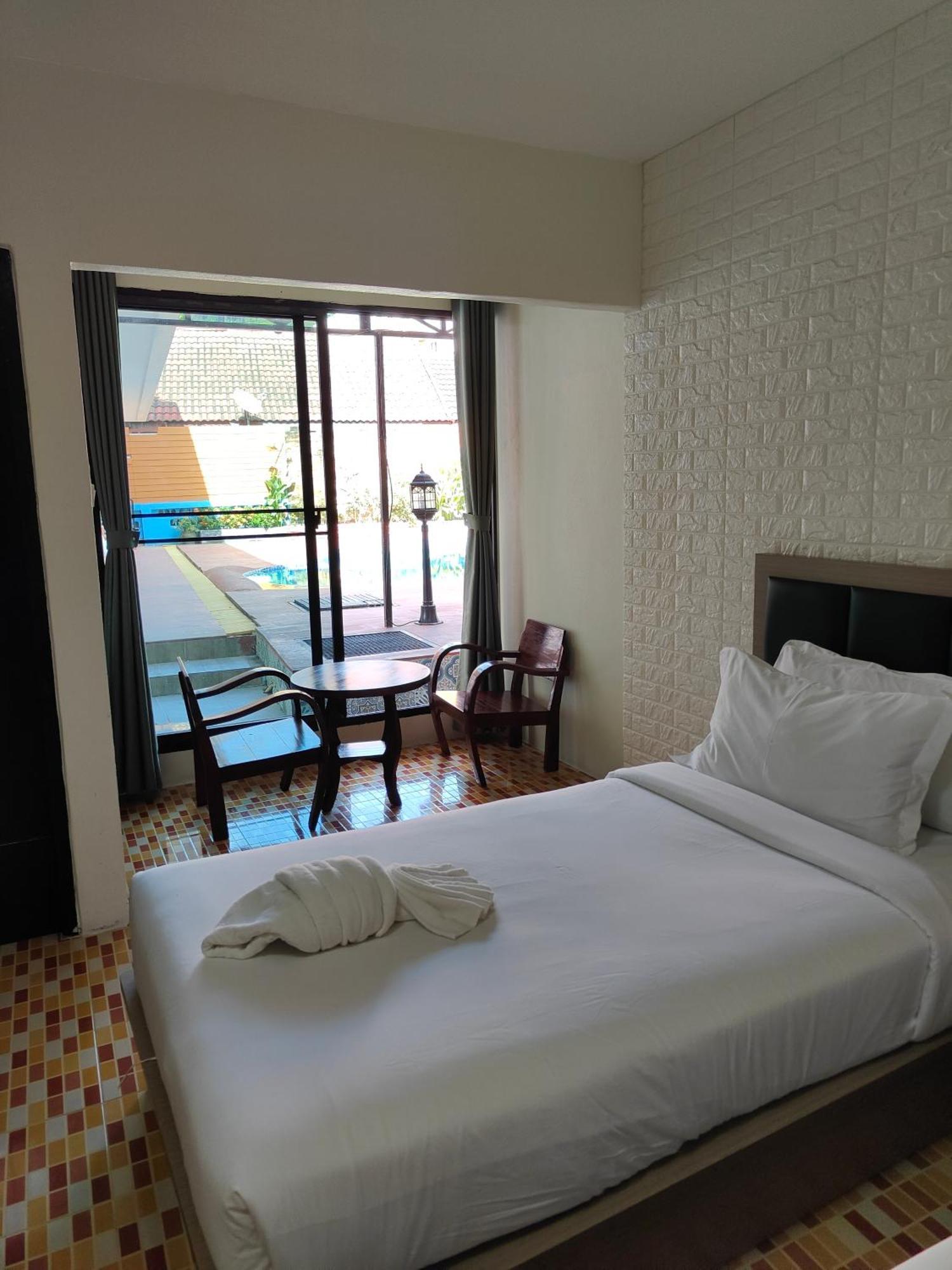 Baankasemsuk Resort 般咔 深宿 Patong المظهر الخارجي الصورة