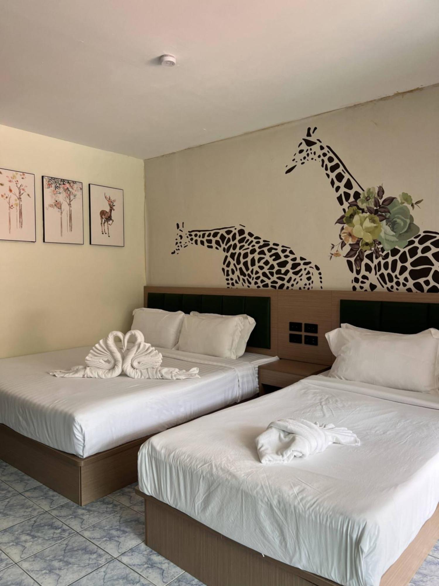 Baankasemsuk Resort 般咔 深宿 Patong المظهر الخارجي الصورة