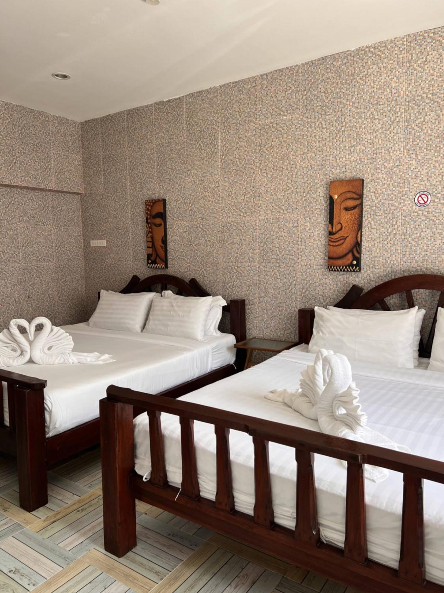 Baankasemsuk Resort 般咔 深宿 Patong المظهر الخارجي الصورة