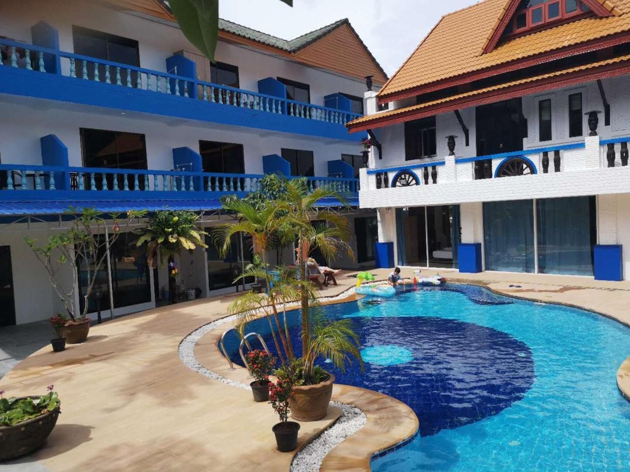 Baankasemsuk Resort 般咔 深宿 Patong المظهر الخارجي الصورة